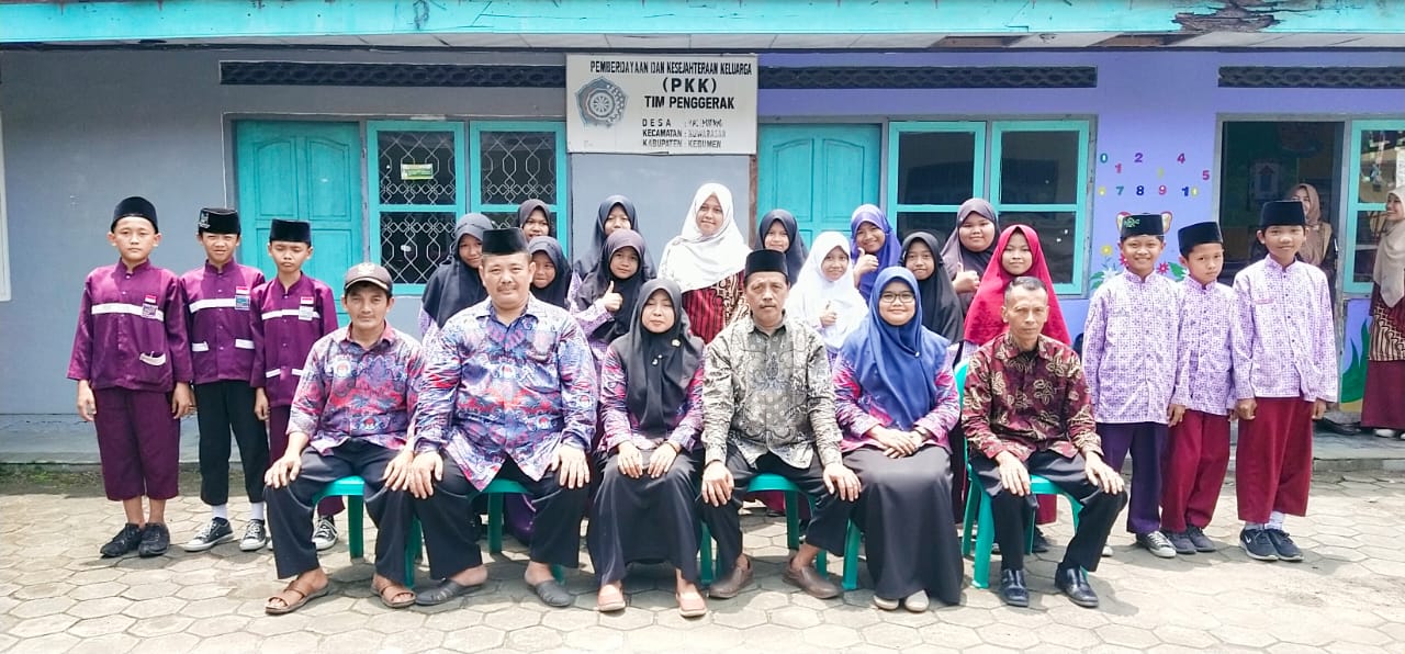 KUNJUNGAN MURID MI PLUS JARYUL ULUM KE BALAI DESA KALIPURWO