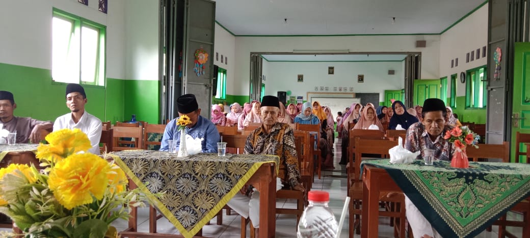 PENGAJIAN MAJLIS TA’LIM WALI MURID